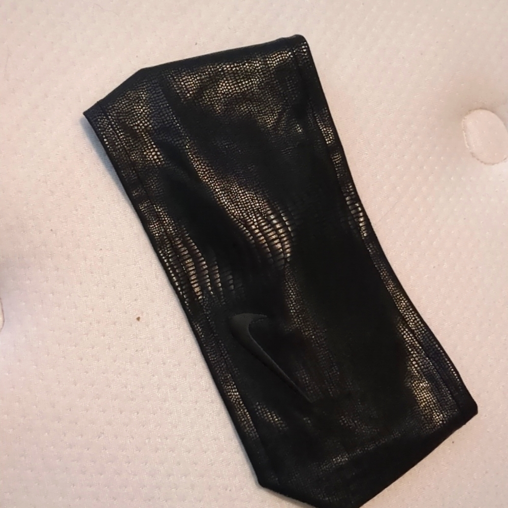 Nike reptile headband